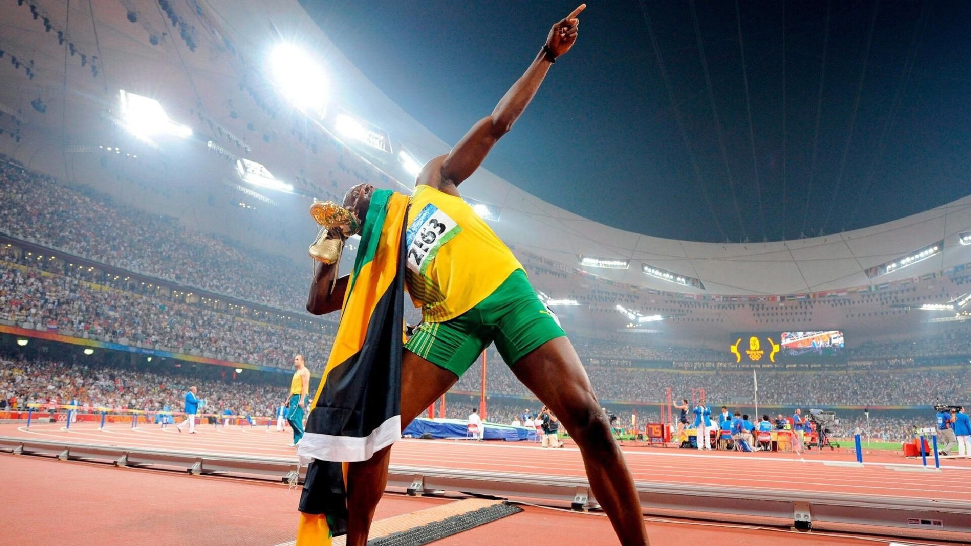 德甲引导青少年足球走向职业化，推动足球普及，国家对青少年足球的政策